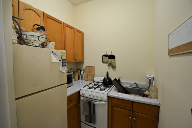 Kitchen - Large Studio Available 9/1/26! *CONTACT NOAH 603-470-8181 Apartments