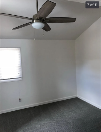 This is the bedroom being subleased - Summer sublease in Goss Grove