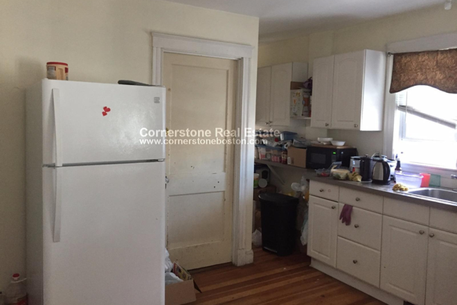 Image 2876384 - Affordable 4 Bed, Open Kitchen Living Room Area, Patio Apartments