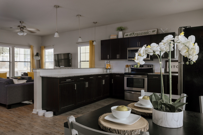 Kitchen - The Heights 3x3.5 Duplex