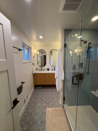 Bathroom - Looking to fill private bedroom in fully furnished home 10 min from Anschutz