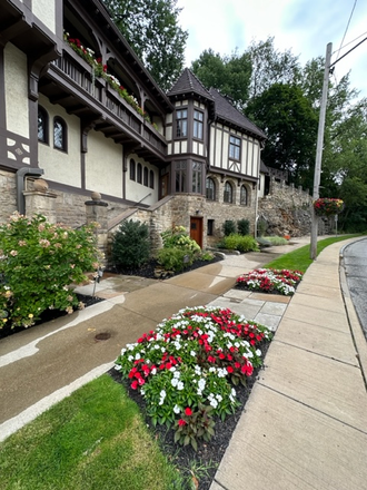 Front Exterior - Deming House - Apartment C