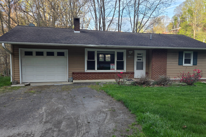 Front - 3 Bedroom home on the 105 bypass and close to Appal-Cart
