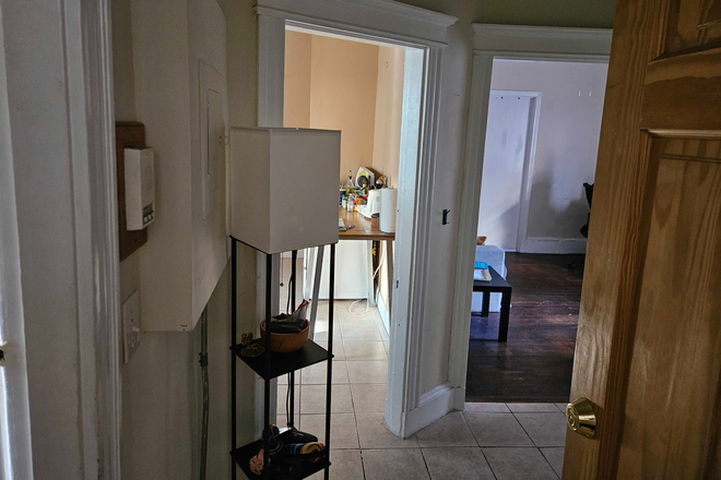 Entryway - 2BR,1B on Broadway St, 10m from MIT, Central Sq. $2600 Apartments