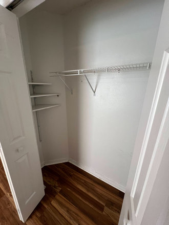 Closet Space - Private House 2 miles from Campus