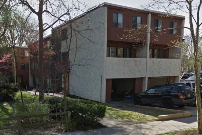 street view - E foster townhomes