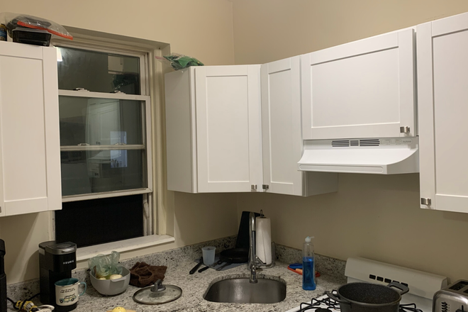 Cabinets - Extremely cheap 2 bed/ 1 bath (09/01/2024). Close to campus!! Apartments