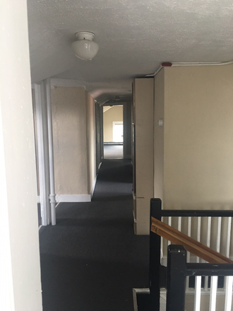 Hallway - AVAILABLE FOR 2025-2026 SCHOOL YEAR--HUGE 3 BEDROOM 1 BATHROOM APARTMENT -COLLEGE HILL!!