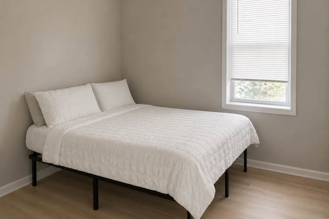 Call NOW for showings! 617-236-8550 - PRINCE ST - HIGH QUALITY 3BR/1BA IN NORTH END FOR *9/1/2026* W/ DW, LNDRY IN UNIT, OPEN LAYOUT! Apartments