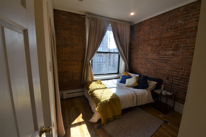 Bedroom - Spacious one bed on 409 Marlborough st Apartments