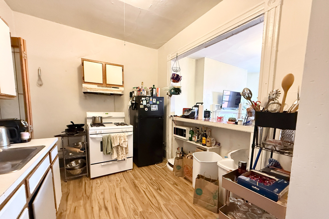 Kitchen - 3 Bed on Symphony Road | Heat HW Included | Walk to Northeastern Apartments