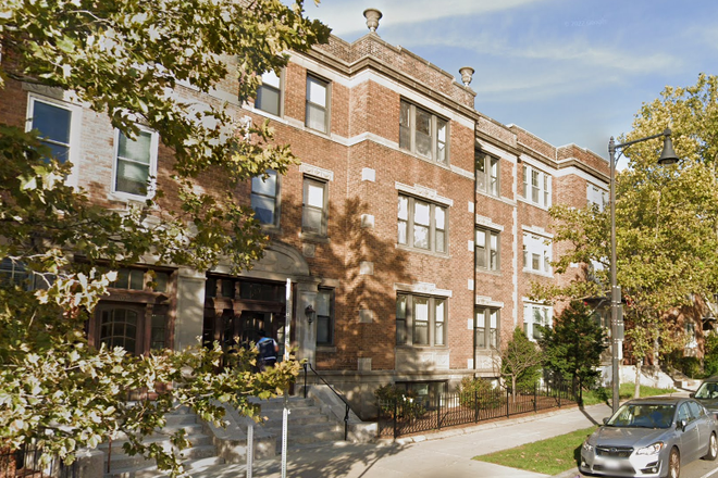 Hub Realty - Spectacular 2 bedroom next to BC campus, new kitchen and bath, laundry in unit Apartments