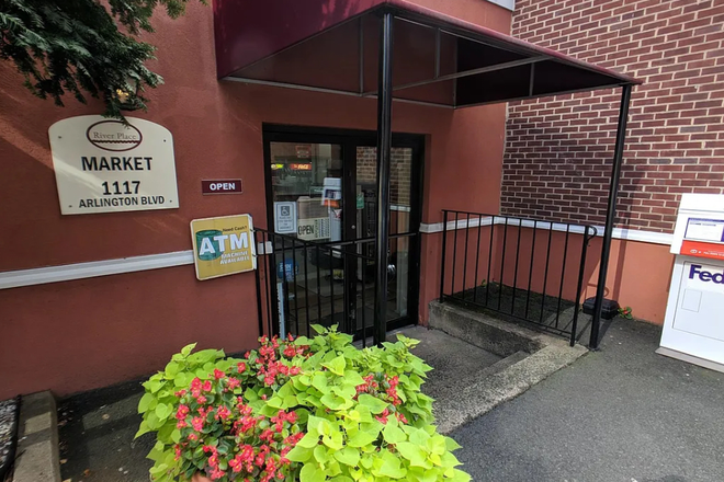 Convenience store just outside - Fully Remodeled, Free Utilities & WiFi - True 1 Bedroom w Parking Spot & Overlooks Pool Condo