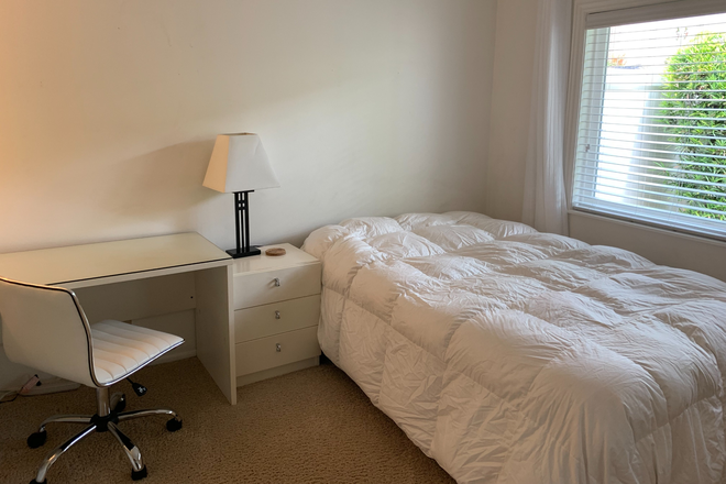  - Furnished Room in Private Home, Utilities Included, UCI one Mile, 405 2 miles