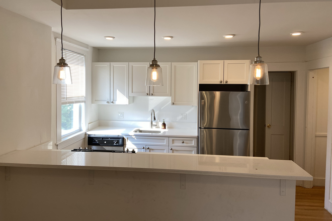 Hub Realty - Brighton, Oak Square, renovated 3 bed near 57 bus