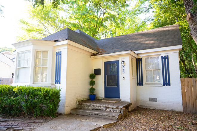Front Door - Fully Furnished 3/2 Residence Near Fondren House