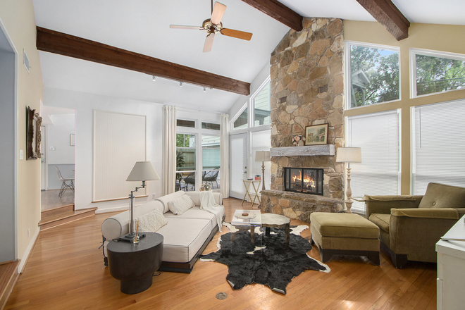 Living Room facing backyard - 4 bedrooms 3 full baths home walking distance to Rice U available in August!