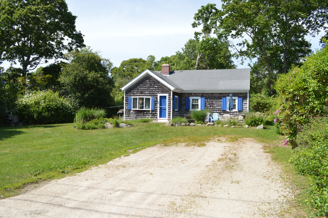 Outside Street View - 107 Angell Rd, Narragansett House