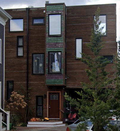 Outside street view - Summer sublet in 3B/3B townhouse in Inman/Central