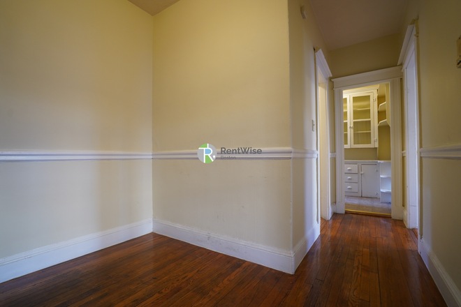 1 - JAN 2026-Awesome Allston 1 bed Split, H/HW inc. Cat ok. NO FEE! Apartments