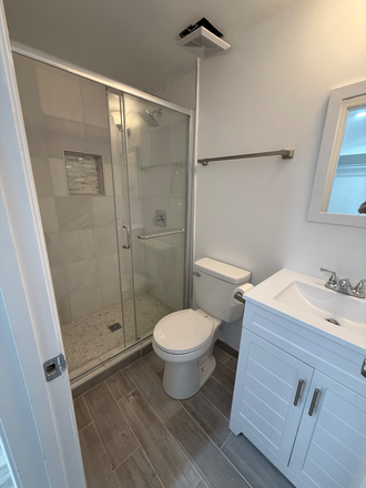 Bathroom - 5 minutes drive to campus -  just renovated beautiful studio Apartments