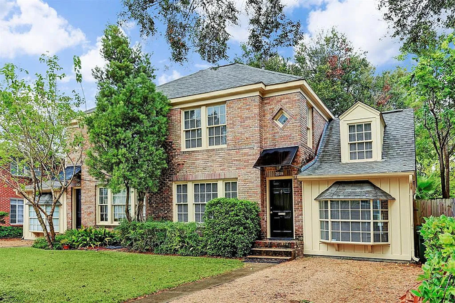 Outside Street View - Fall Sublease - House on Shakespeare