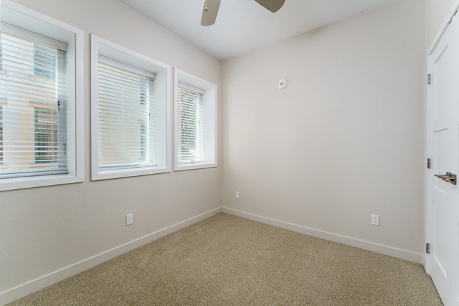 Bedroom Available - Two bedroom Apartment on the hill