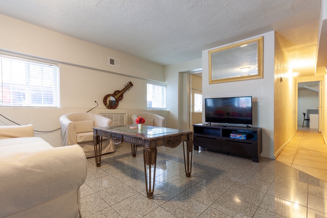living room - NORTH WEST Good neighborhood & Convenient.  Large Corner unit, Separate Entrance, FREE parking !