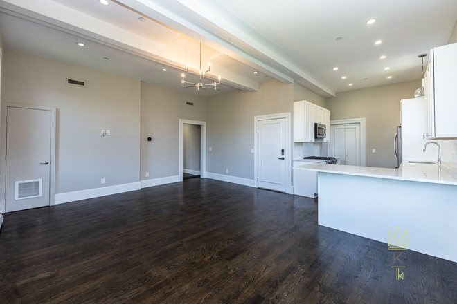 living room - Luxury 2 Bed | 1 Bath