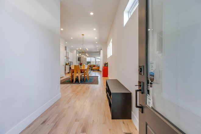 View from Front Door - Shared 4-bed/4-bath in North Nashville (2 Furnished and 1 Unfurnished Rooms, 2 w/ private bath) House