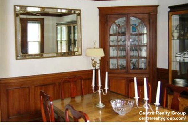 dining - Updated 10/28/25 7-8 Bedroom Single Family house on Lake St, Updated kitchen and full 4 bathrooms!