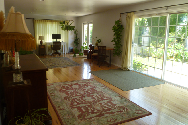 Living room - Really nice spacious home has 1 bedroom & 1 Bath available near UCSD in Clairemont - near G