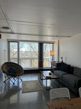 Living room - Summer sublet, no extra fees Apartments