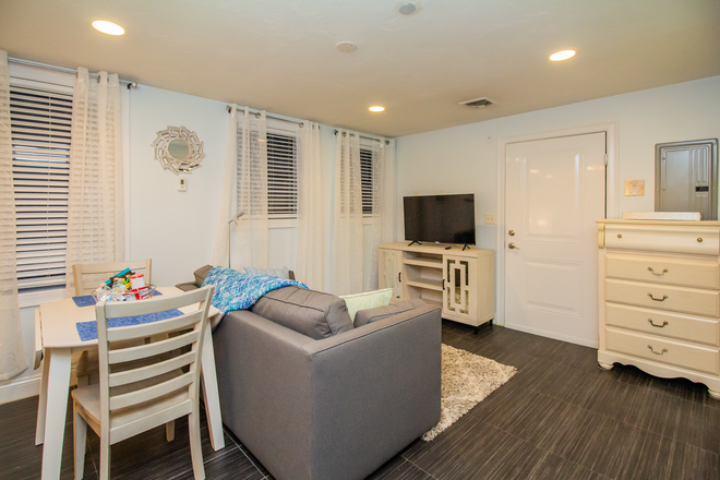 TV area - HAN22102 Beacon Hill Oversized Renovated Studio MGH Apartments