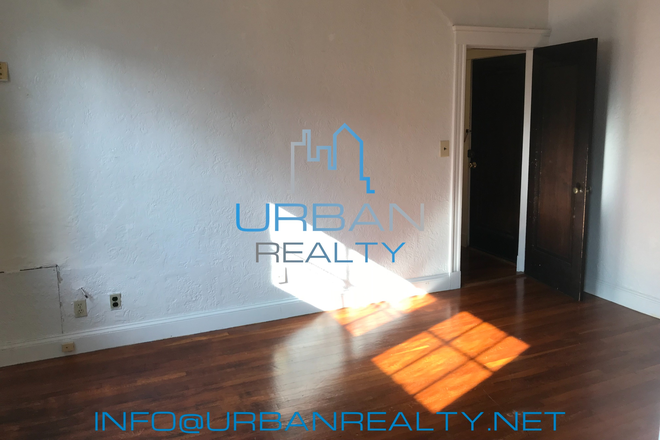 BEDROOM - Large and Spacious One Bedroom apartment in perfect location on corner of Comm Ave & South