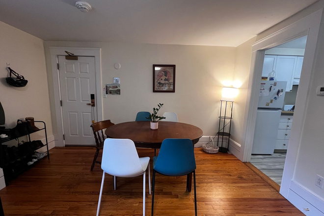Dinning room - 11 Shaler Lane Apartments