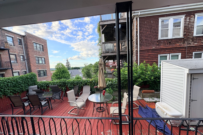 Backyard - 1 bedroom available in a large 3 bed/1bath house with yard!