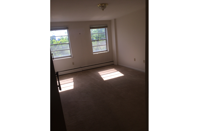 Bedroom from Doorway - 1 BR Condo in Hartford's Historic West End - H&HW & parking included, walking distance to UConn Law