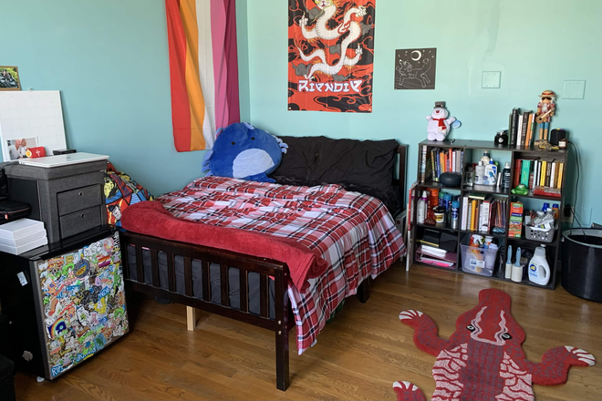 bedroom - Room available in 4bd home near VCU Monroe Park Campus