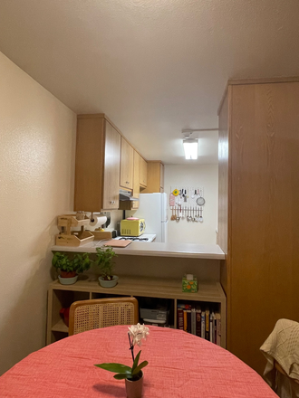 View of Kitchen - 1 Bedroom in Verano Place Townhouse (27th July - 28th August)