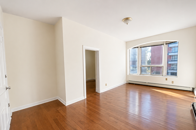 Living Room - 103 Spadina Road #3: Large private room in a certified rooming house