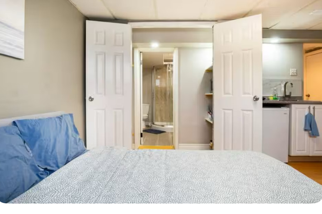 Basement Unit - Basement unit in Fesserton Road, Richmond hill, Utilities included! House