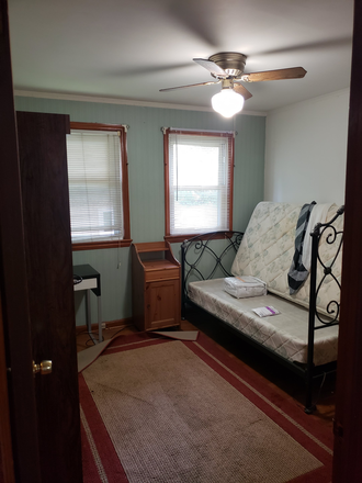 Middle Bed Room - College Park Private Home Share Space by owner, one bedroom of three upstairs. One bedrom bathroom.