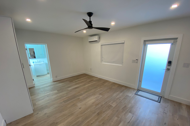 Living Space - Studio Rental House