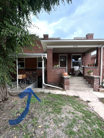 Entry to garden apartment - Charming Garden Apt in the Heart of Platt Park: Step right out onto historic Old South P