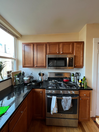 kitchen - Sun-Drenched 4 Bed / 2 Bath w/ LAUNDRY IN UNIT!! Avail 9/1/26!! Apartments