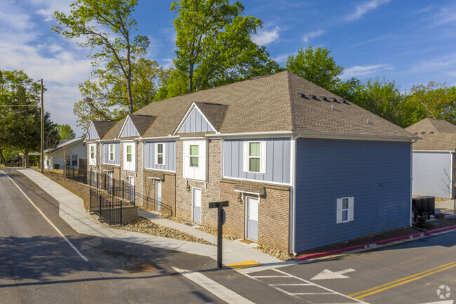 Street View - Oakcrese Apartments