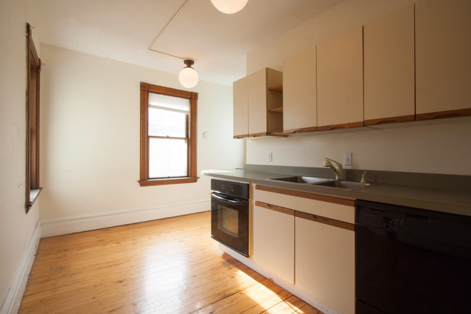 Kitchen - Charming 2bd 1.5ba Apartment, Walking Distance to Campus