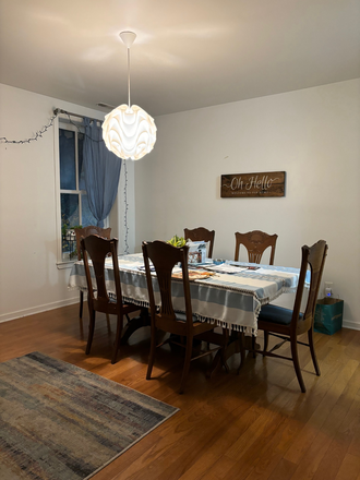 Living/dining room - Townhouse apartment just off Center City campus