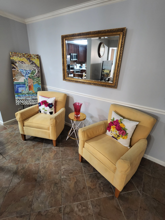 Dining room - Corporate Lodging Townhome